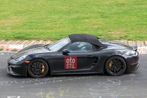 Yeni Porsche 718 Boxster Spyder