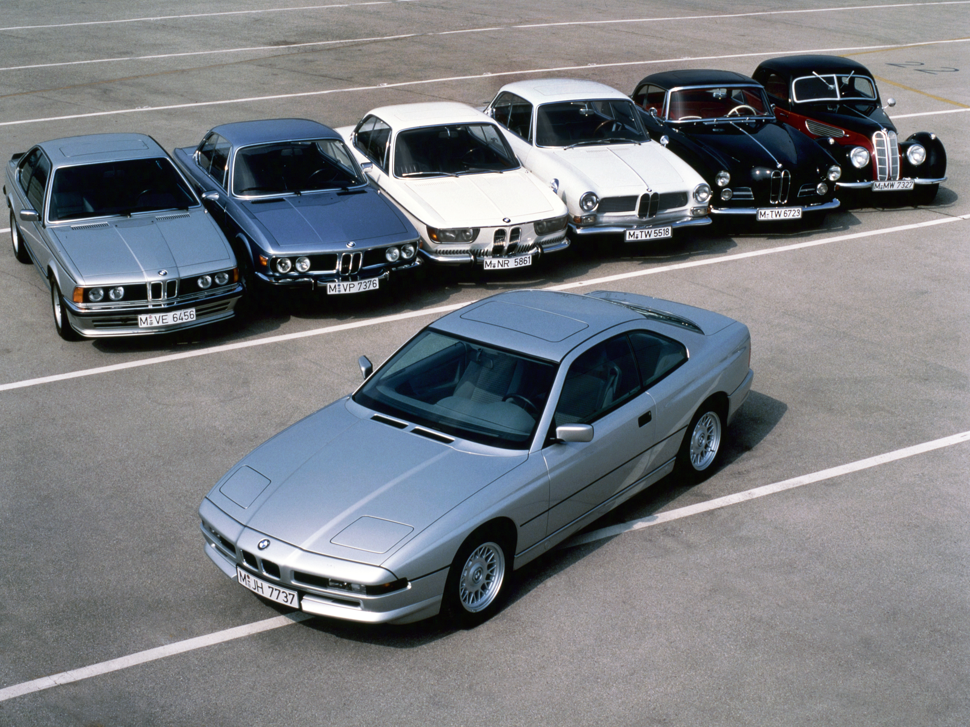 Четверо машин. BMW 8 Series. БМВ 8 2000. БМВ 8 кузов. BMW 6 e31.