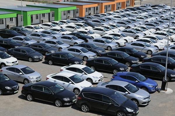 Otomotiv pazarı 2016’nın 21 bin 854 adet gerisinde kaldı Otomotiv pazarı 2016’nın 21 bin 854 adet gerisinde kaldı