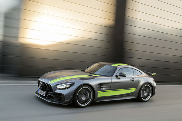 Mercedes AMG GT R Pro ile ilgili teaser yayınladı