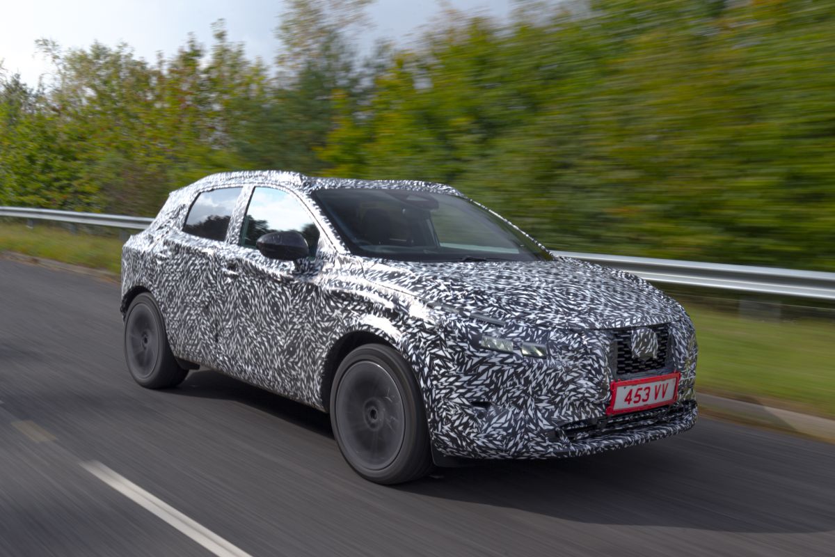 Yeni Nissan Qashqai için son düzlüğe girildi Yeni Nissan Qashqai için son düzlüğe girildi