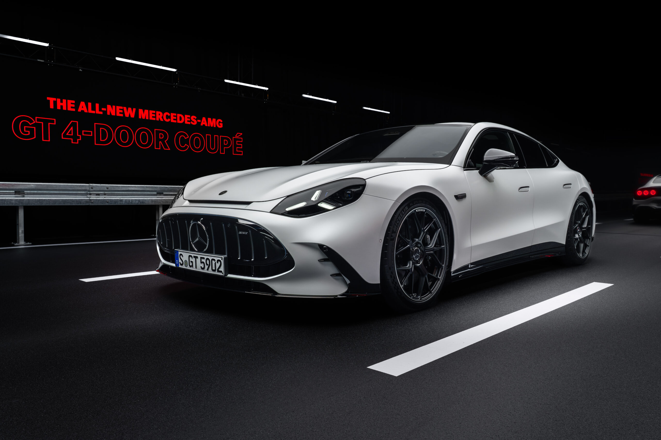 İşte yeni rekortmen: Yeni Mercedes-AMG GT 4-Kapı Coupe İşte yeni rekortmen: Yeni Mercedes-AMG GT 4-Kapı Coupe