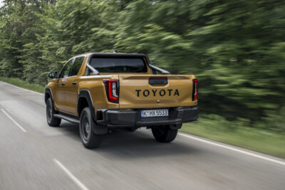 Yeni Toyota Hilux