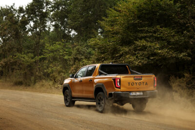 Yeni Toyota Hilux