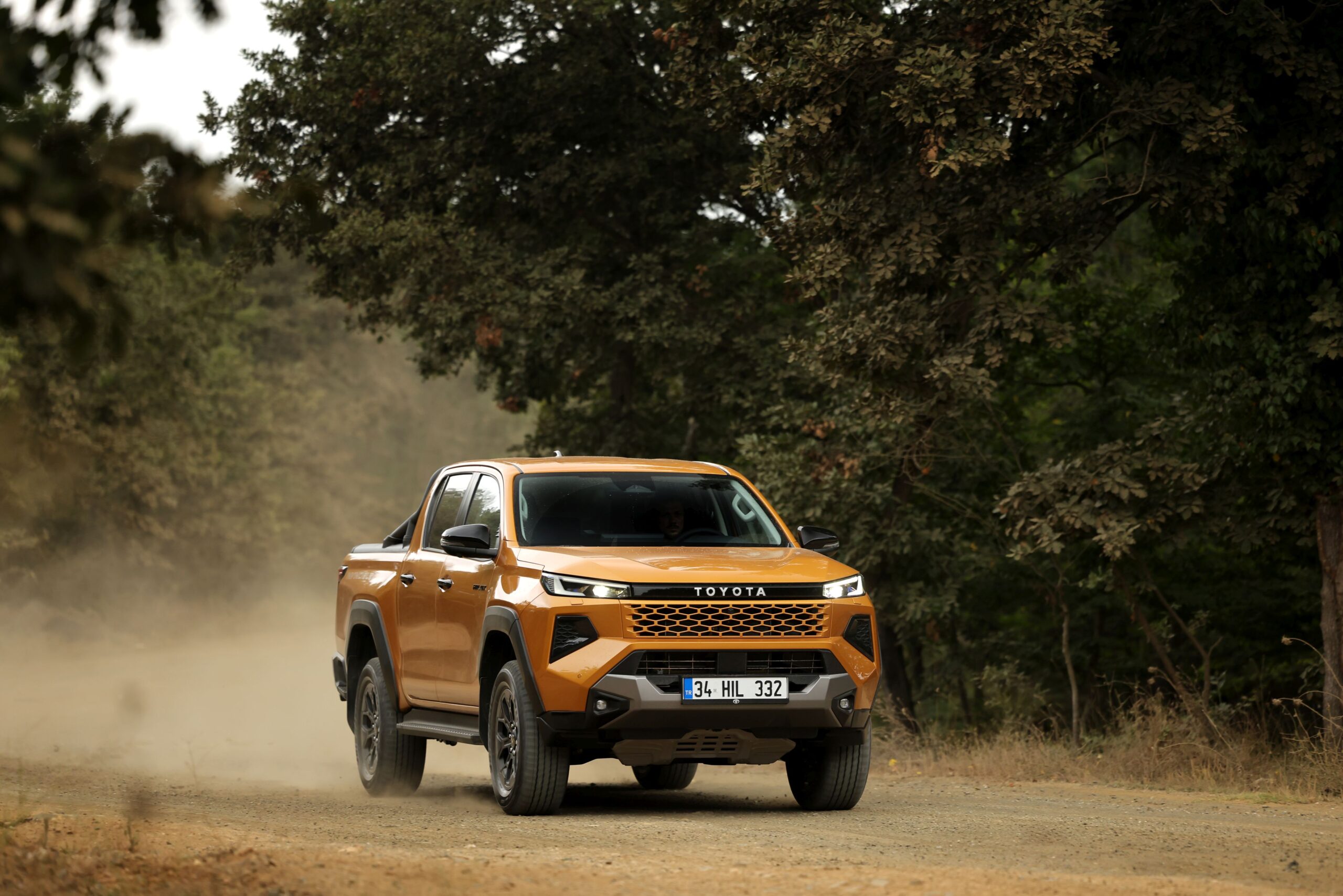 ÖTV mağduru Toyota Hilux yenilendi ve yine zirveye oynuyor